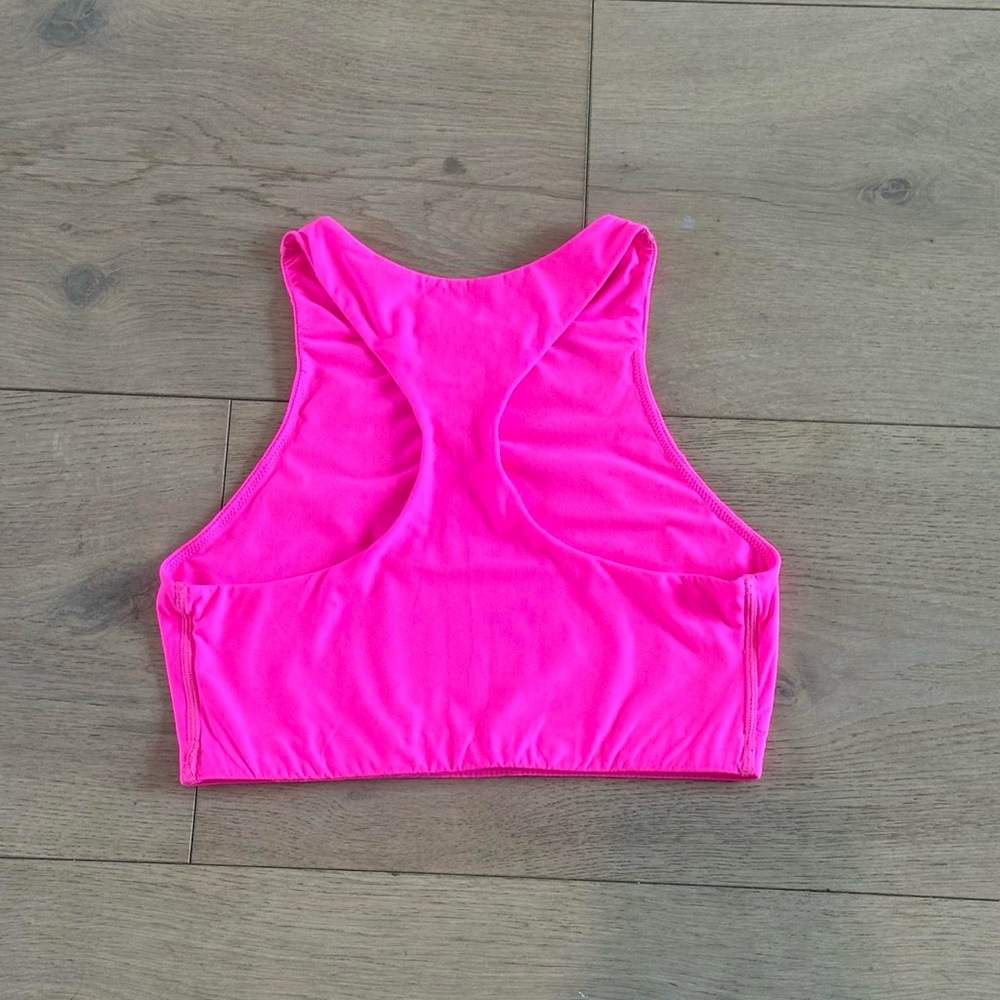 Hot pink Skims racer back crop top - Picture 4 of 4